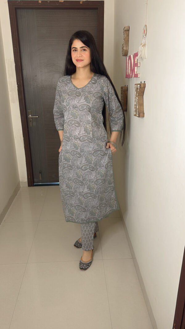 Layla Bliss Kurti Set - Image 4
