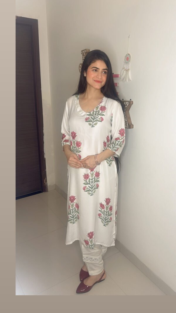 Lily Essence Kurti