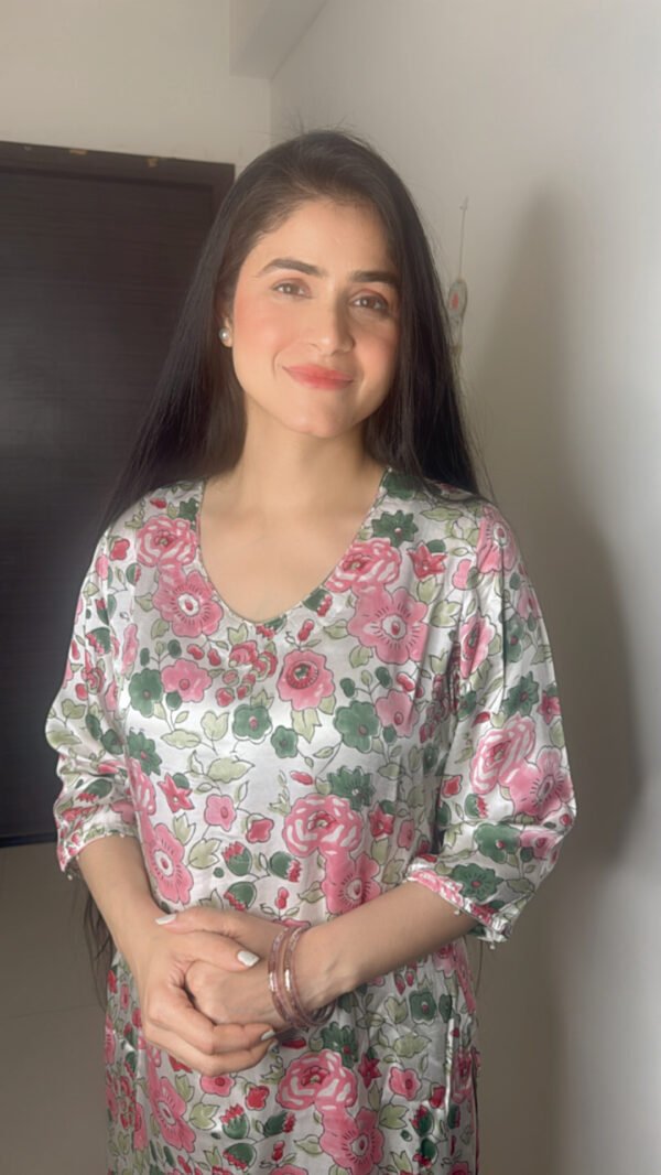 Aurora Glow Kurti - Image 2